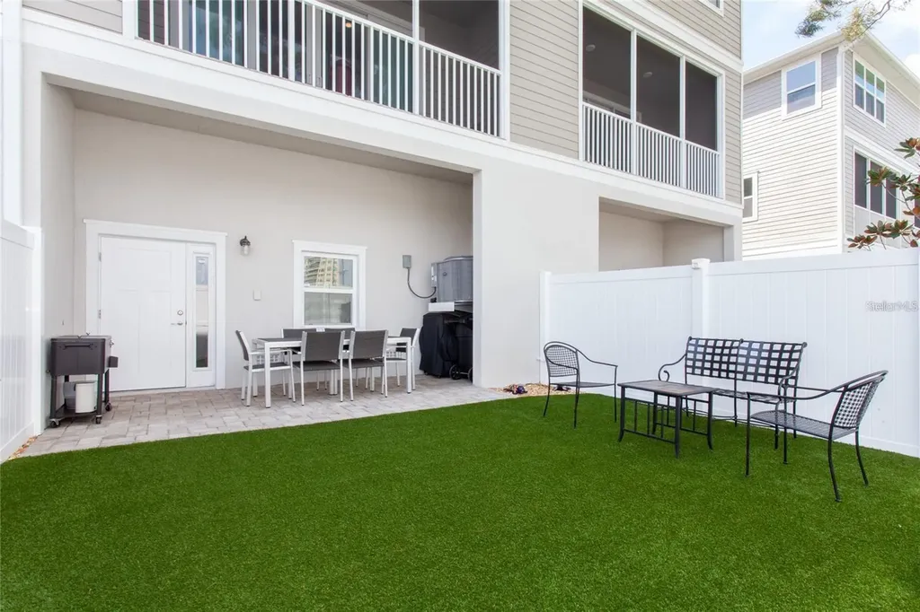 1273 Savona Drive NE St Petersburg FL 33702