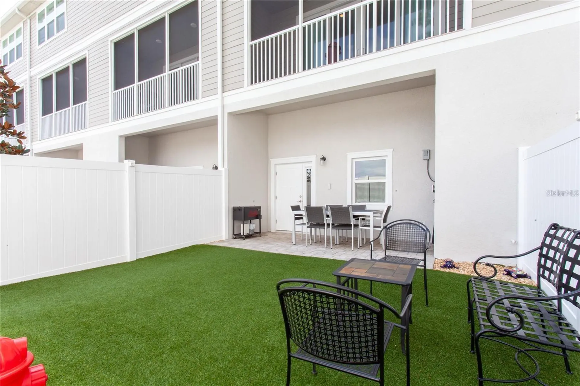 1273 Savona Drive NE St Petersburg FL 33702