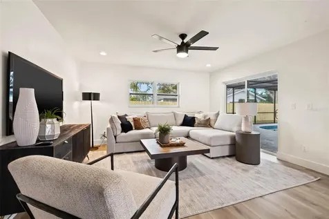 11876 Marla Lane Seminole FL 33772