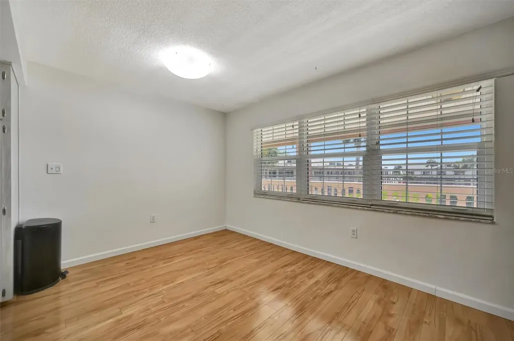 650 Pinellas Point Drive S St Petersburg FL 33705