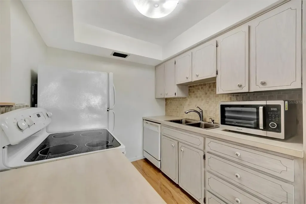 650 Pinellas Point Drive S St Petersburg FL 33705