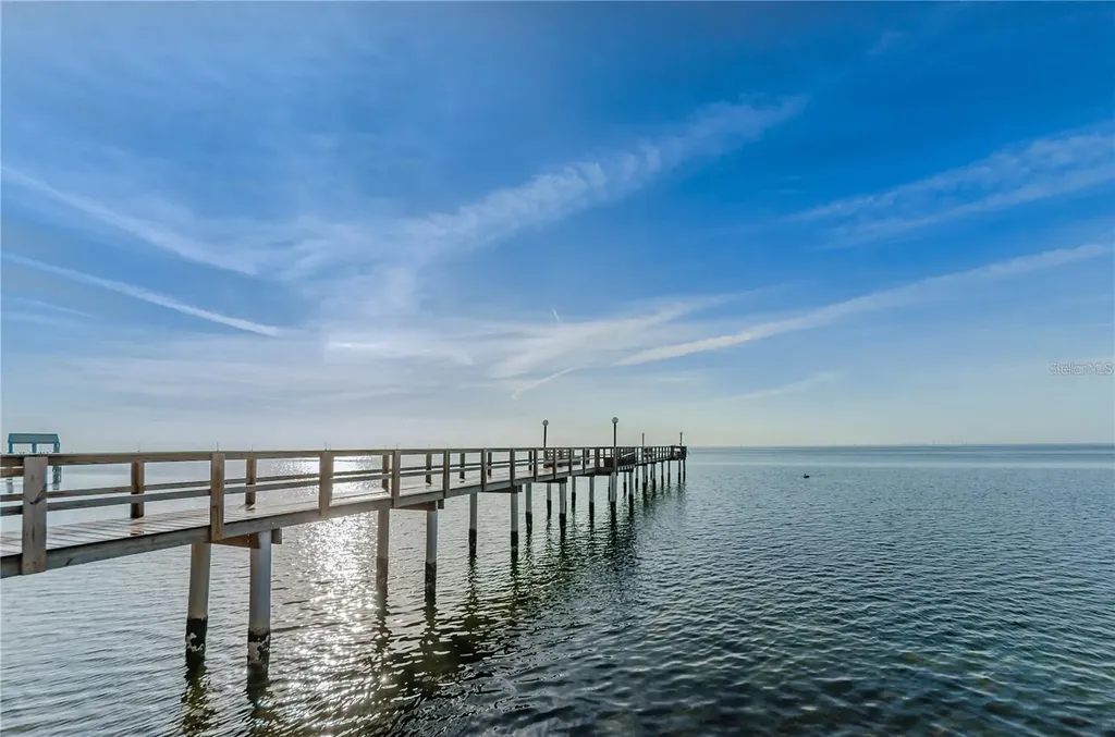 650 Pinellas Point Drive S St Petersburg FL 33705
