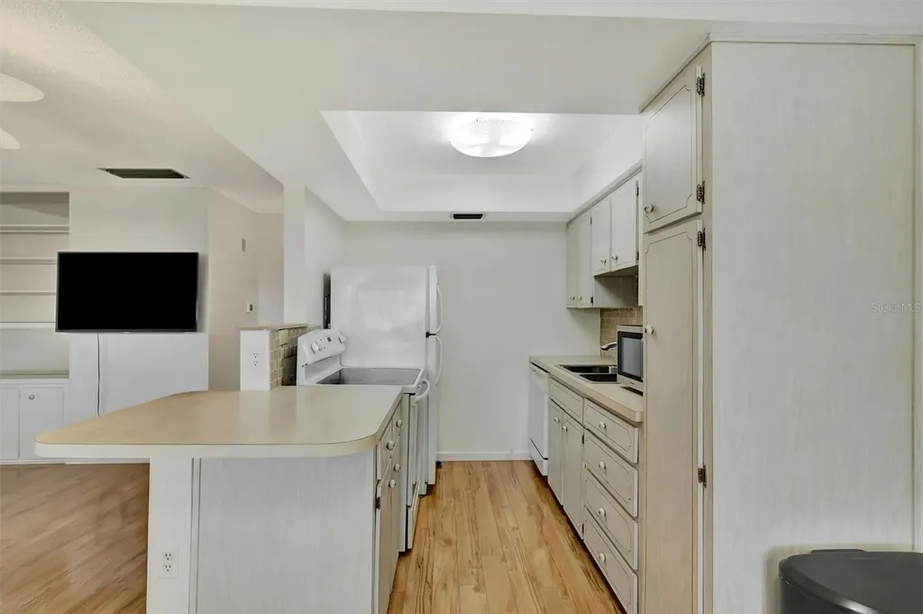 650 Pinellas Point Drive S St Petersburg FL 33705