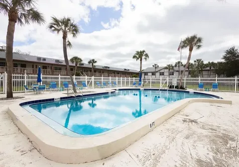 650 Pinellas Point Drive S St Petersburg FL 33705