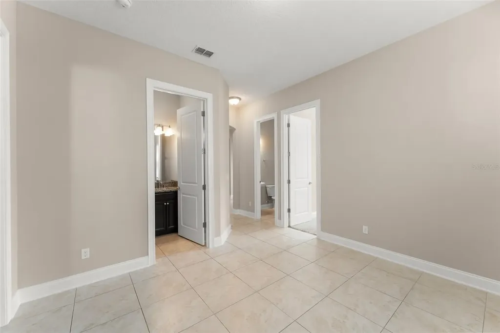 13833 Behring Avenue Orlando FL 32827