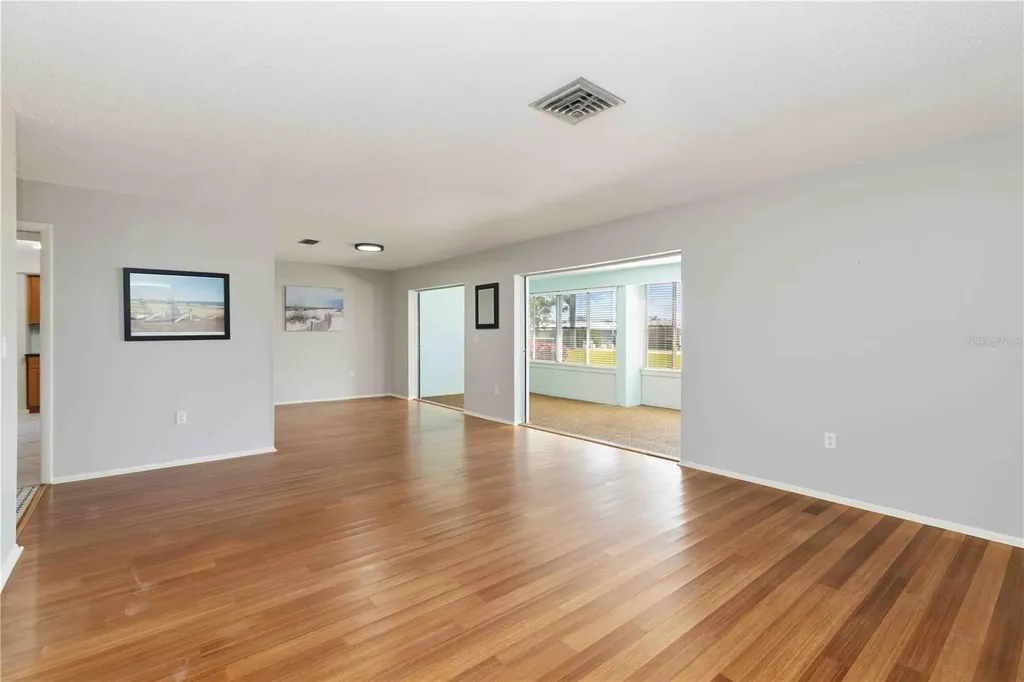 7011 9th Avenue W Bradenton FL 34209