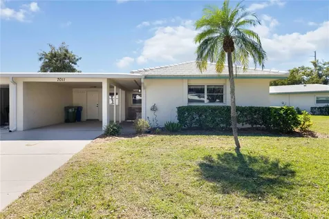 7011 9th Avenue W Bradenton FL 34209