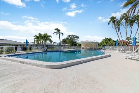 7011 9th Avenue W Bradenton FL 34209