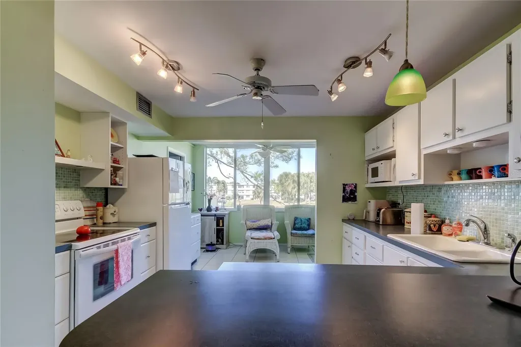 4710 Bay Street NE St Petersburg FL 33703