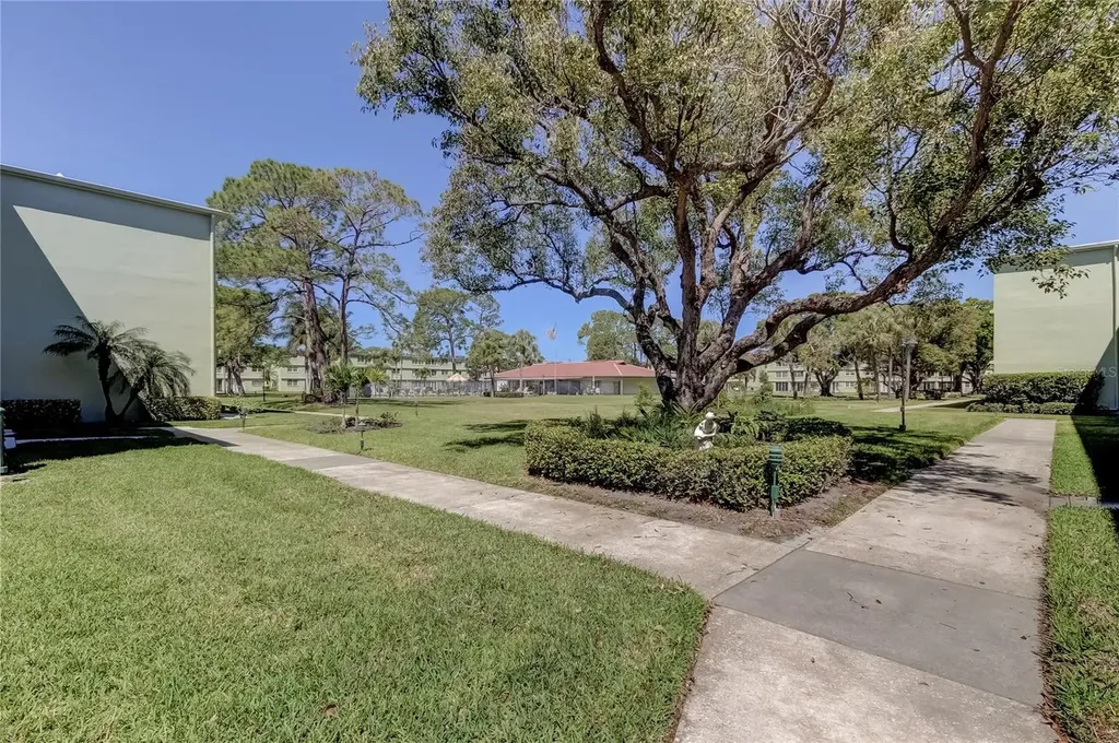 4710 Bay Street NE St Petersburg FL 33703