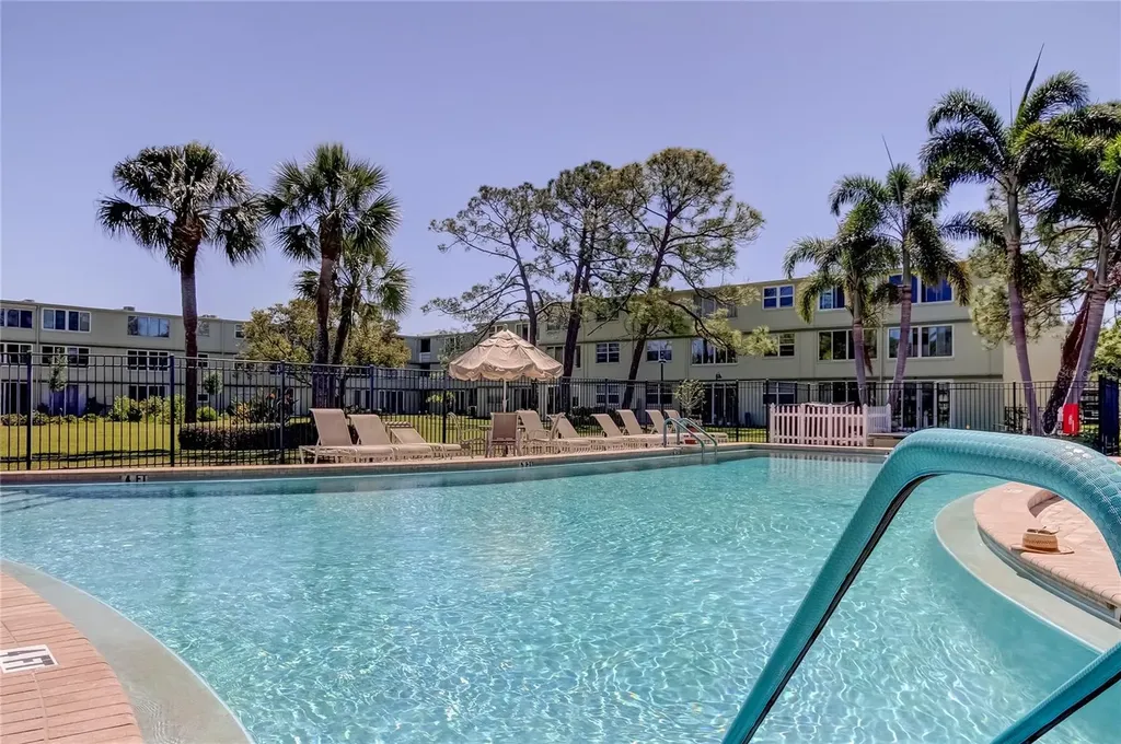 4710 Bay Street NE St Petersburg FL 33703