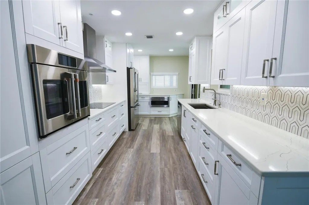 1600 Gulf Boulevard Clearwater Beach FL 33767