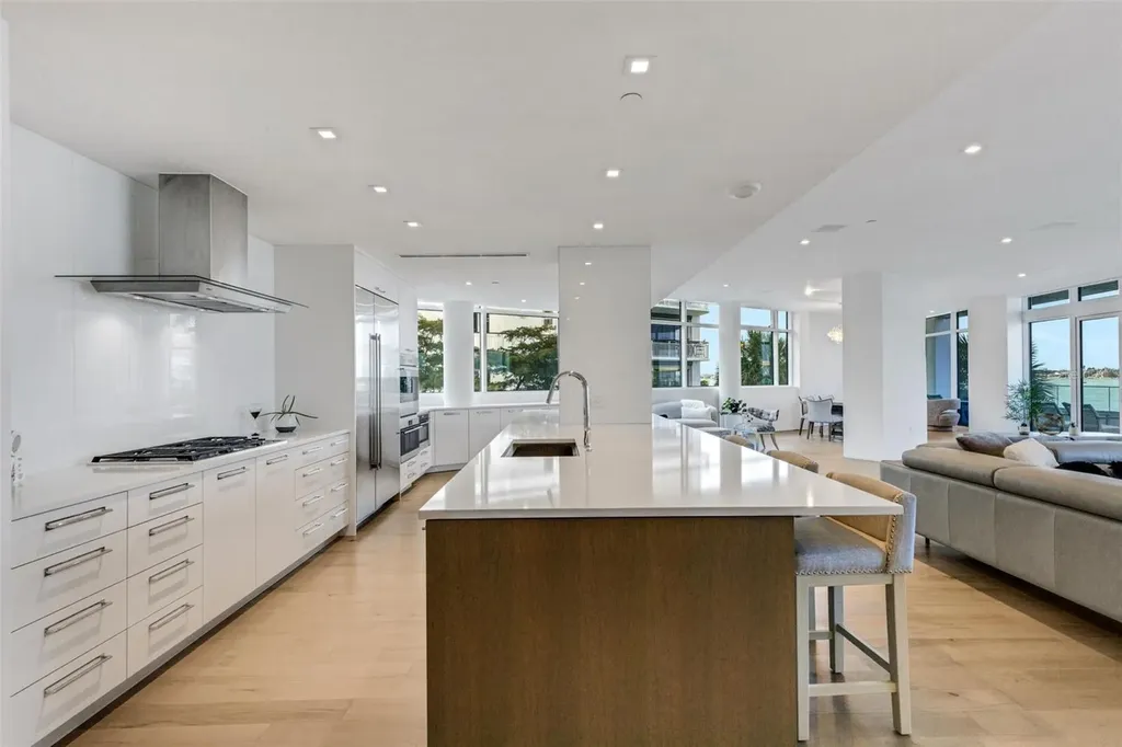 280 Golden Gate Point Sarasota FL 34236