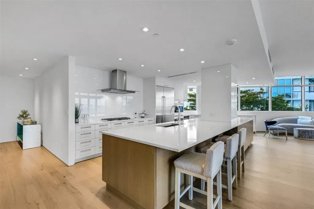 280 Golden Gate Point Sarasota FL 34236