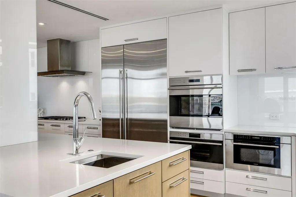 280 Golden Gate Point Sarasota FL 34236