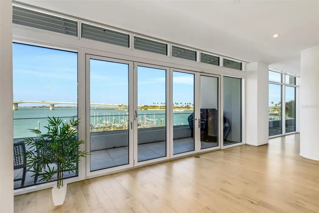 280 Golden Gate Point Sarasota FL 34236