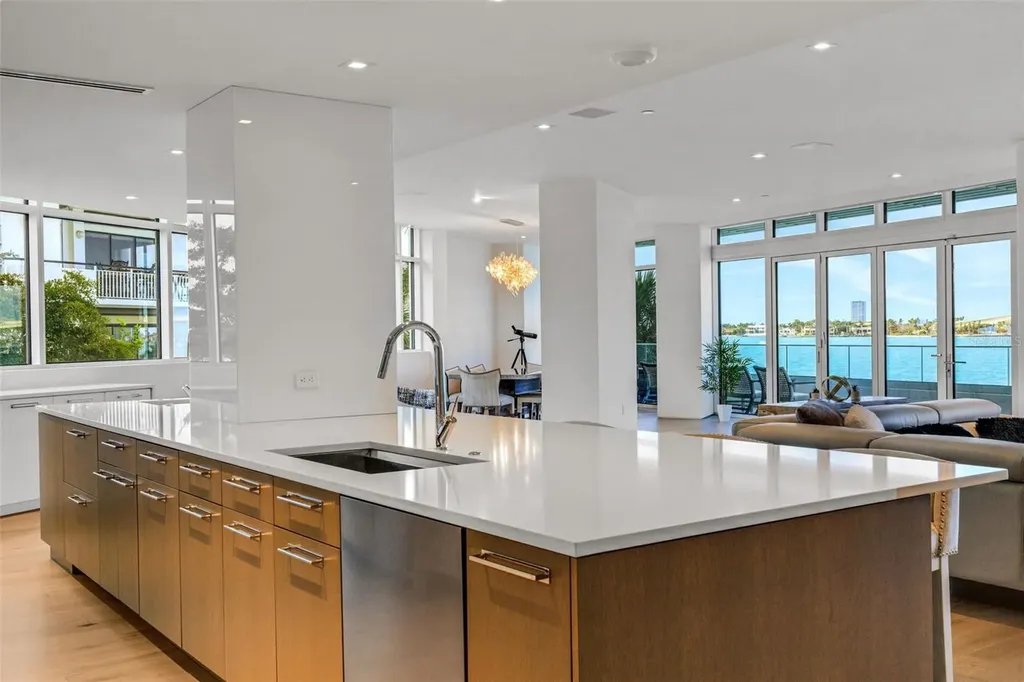 280 Golden Gate Point Sarasota FL 34236