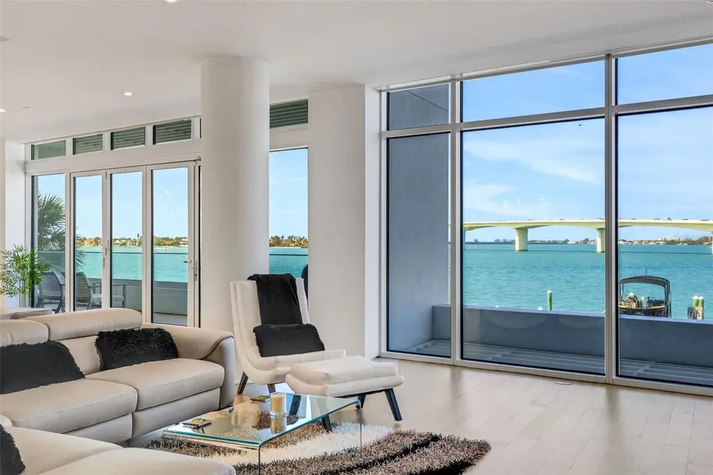 280 Golden Gate Point Sarasota FL 34236