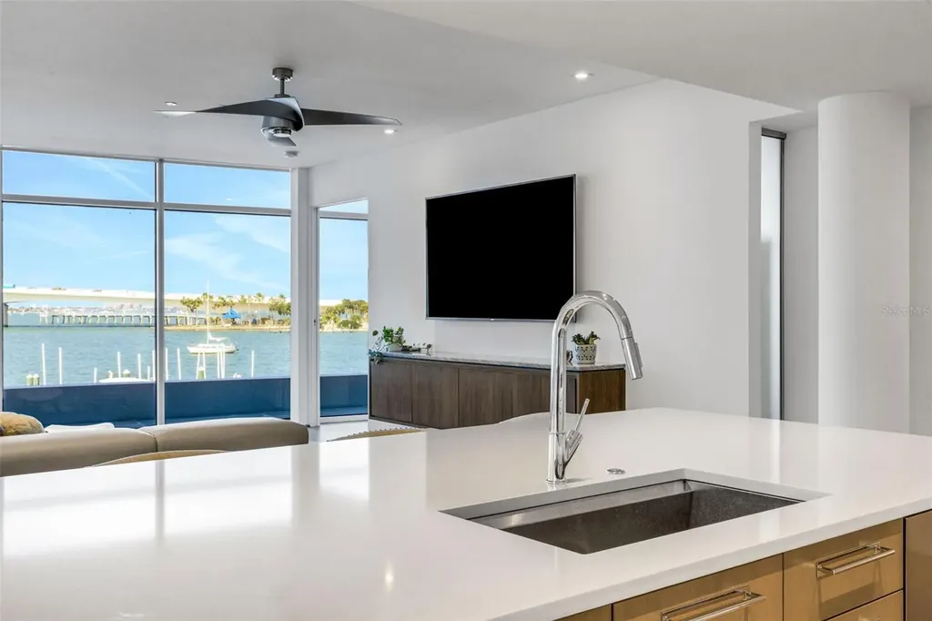280 Golden Gate Point Sarasota FL 34236
