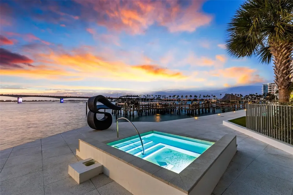 280 Golden Gate Point Sarasota FL 34236