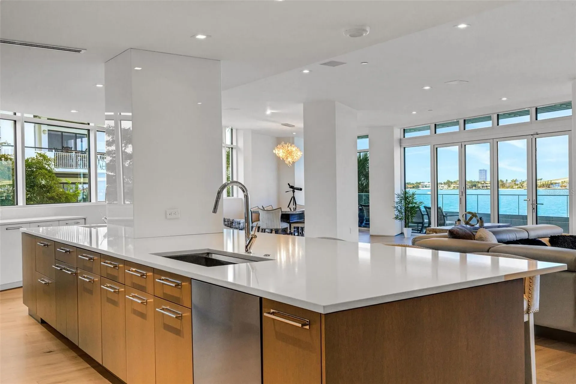 280 Golden Gate Point Sarasota FL 34236