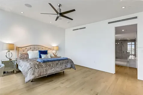 280 Golden Gate Point Sarasota FL 34236