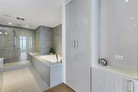 280 Golden Gate Point Sarasota FL 34236