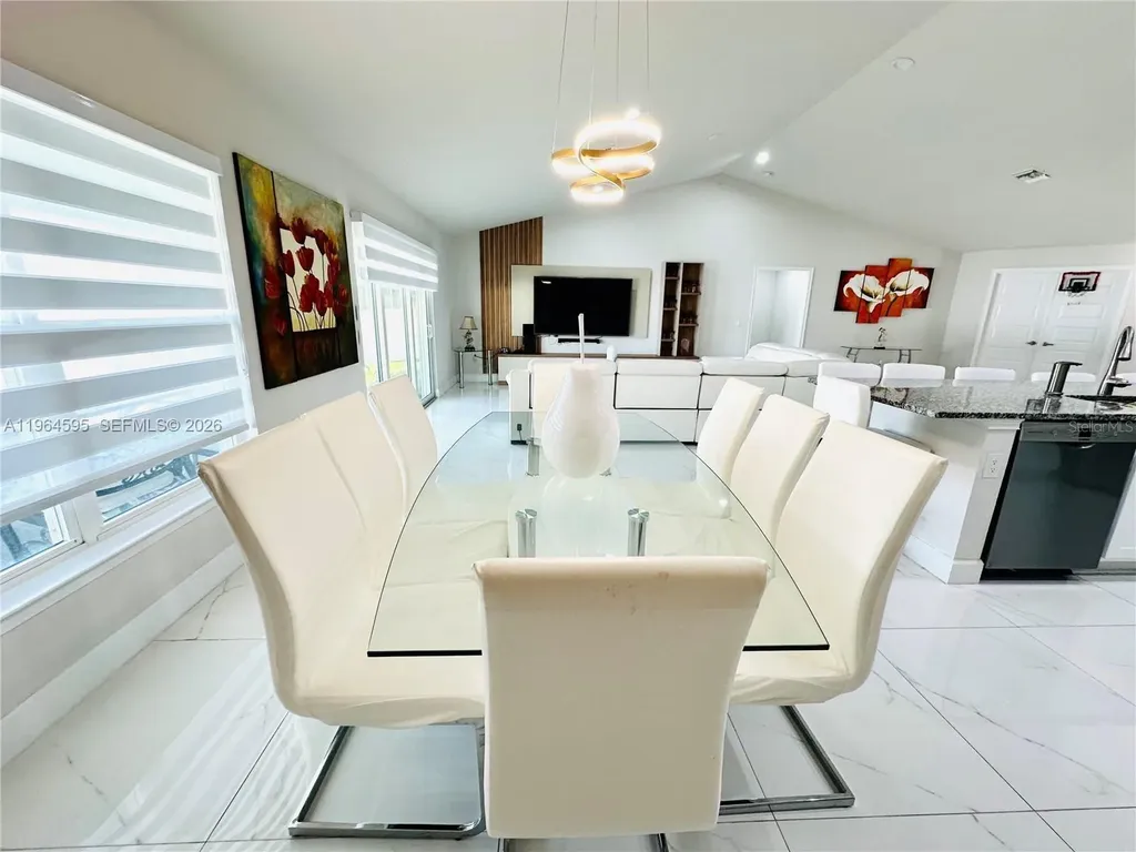 1137 NE 4th Place Cape Coral FL 33909