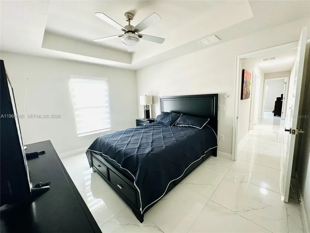 1137 NE 4th Place Cape Coral FL 33909