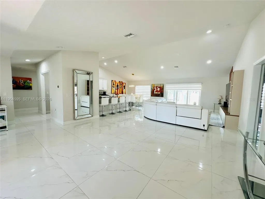 1137 NE 4th Place Cape Coral FL 33909