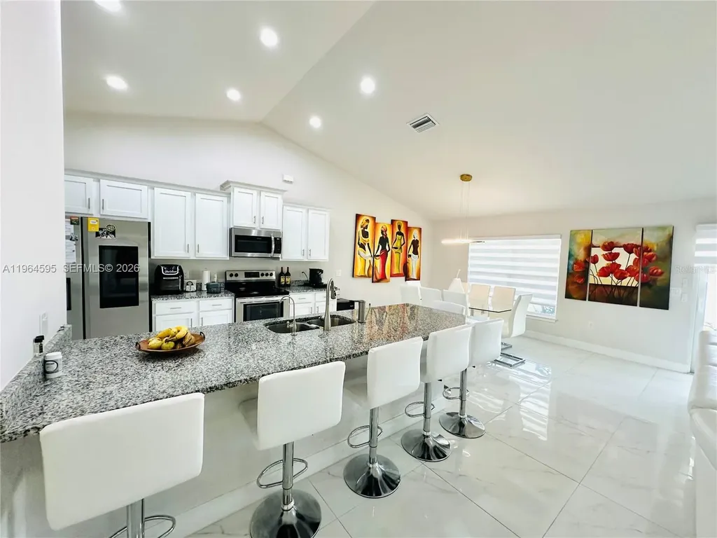 1137 NE 4th Place Cape Coral FL 33909