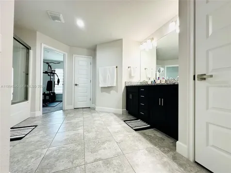 1137 NE 4th Place Cape Coral FL 33909