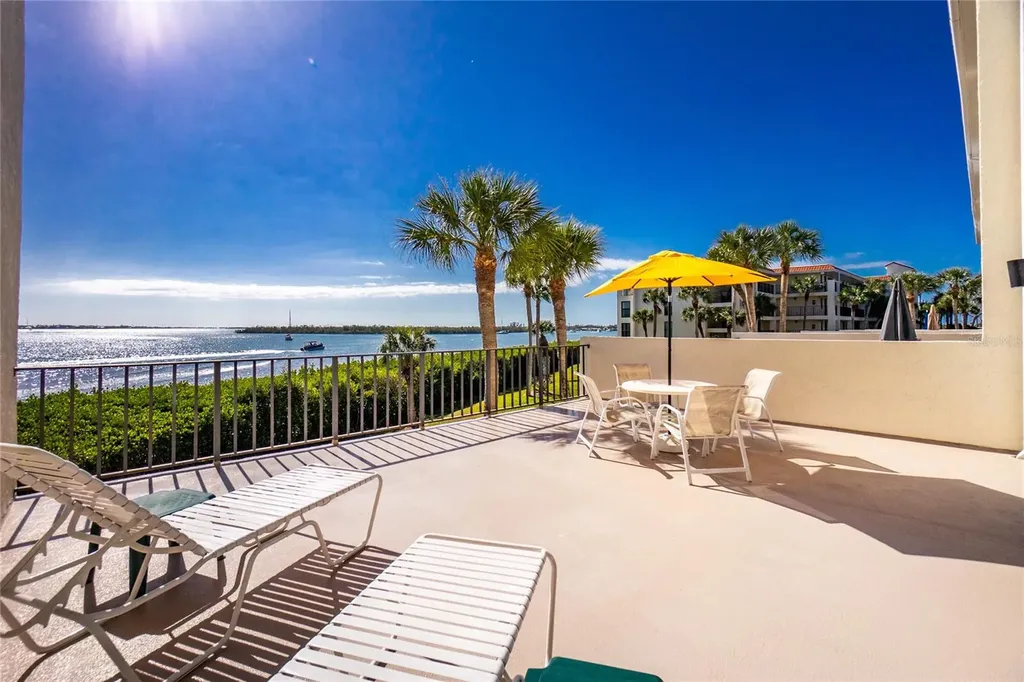 1551 Beach Road Englewood FL 34223