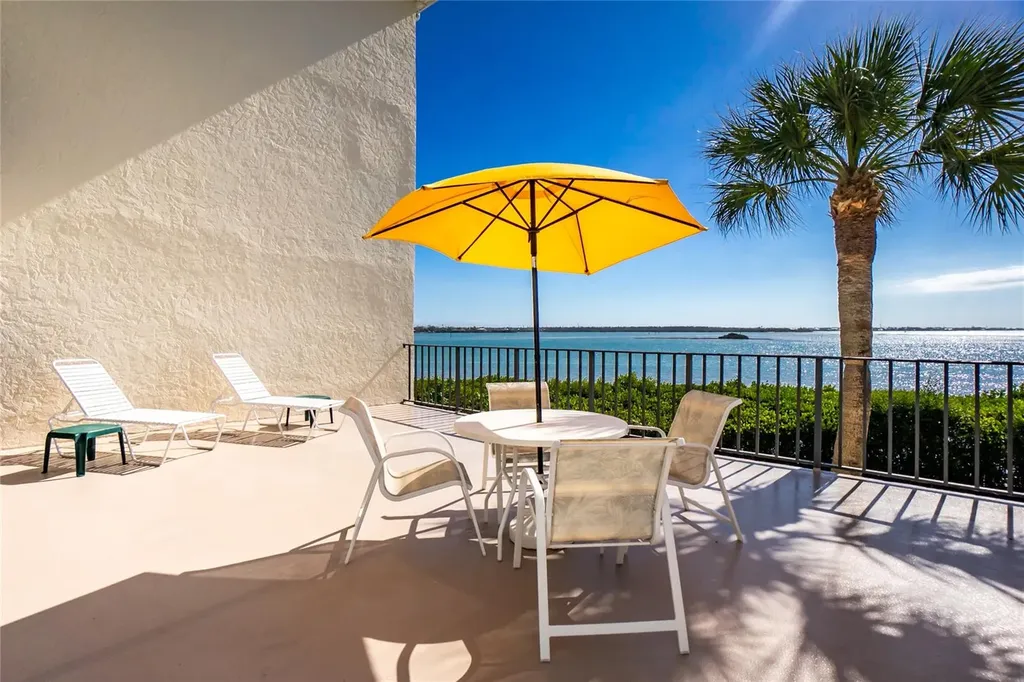 1551 Beach Road Englewood FL 34223