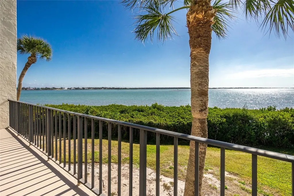 1551 Beach Road Englewood FL 34223