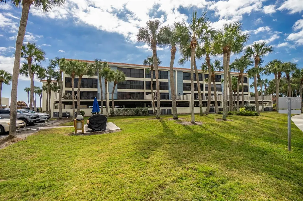1551 Beach Road Englewood FL 34223