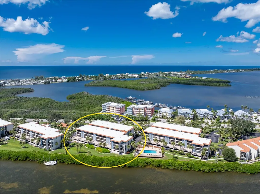 1551 Beach Road Englewood FL 34223