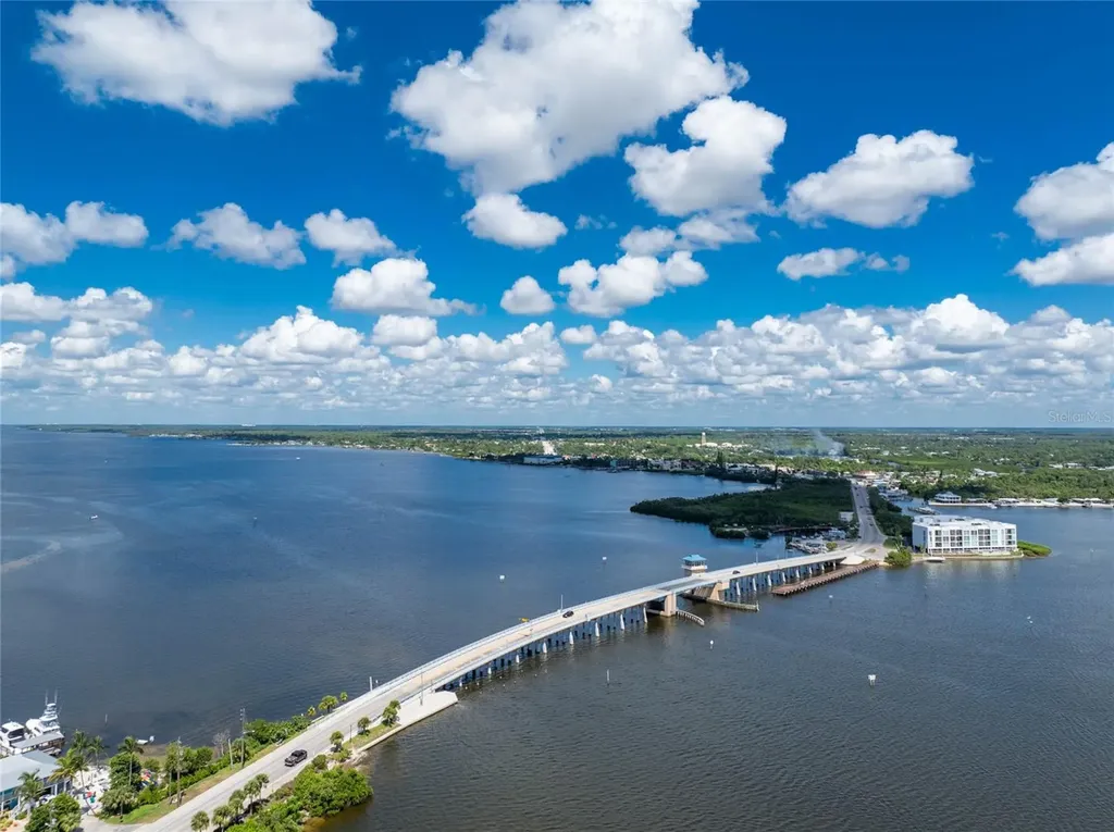 1551 Beach Road Englewood FL 34223