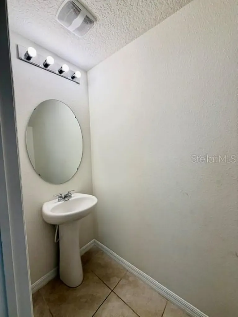 9035 Carlotta Way Kissimmee FL 34747