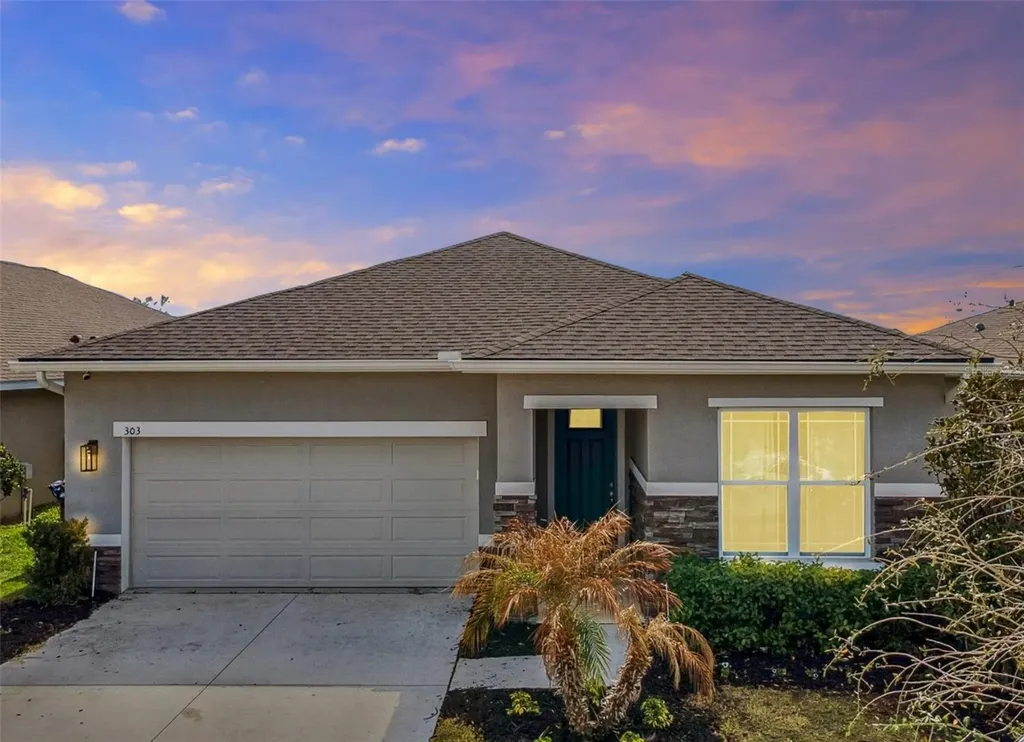 303 Buchannan Drive Davenport FL 33837