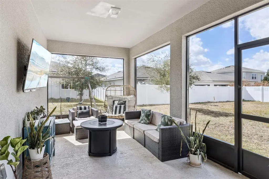 303 Buchannan Drive Davenport FL 33837