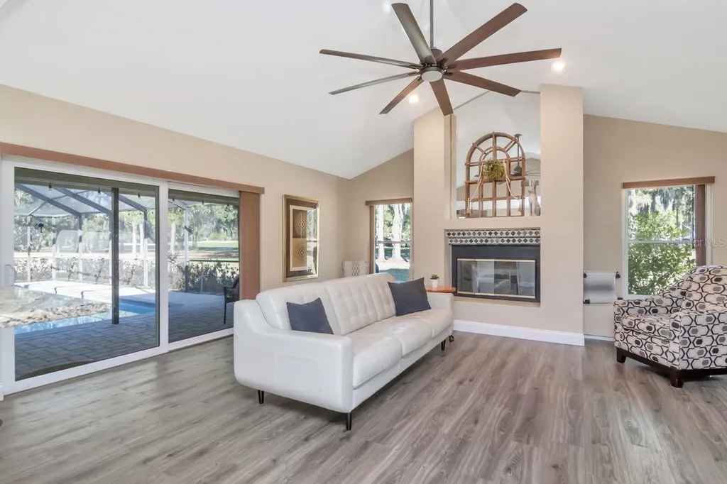 3910 Turkey Oak Drive Valrico FL 33596