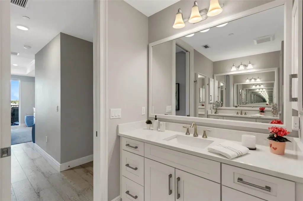 501 Tamiami Trail N Venice FL 34285