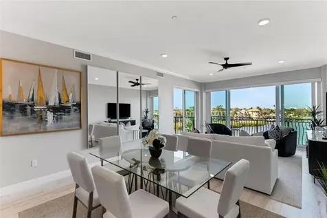 501 Tamiami Trail N Venice FL 34285