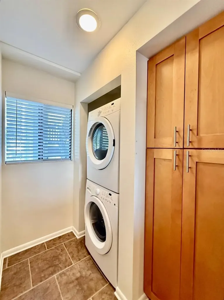821 Bahia Del Sol Drive Ruskin FL 33570