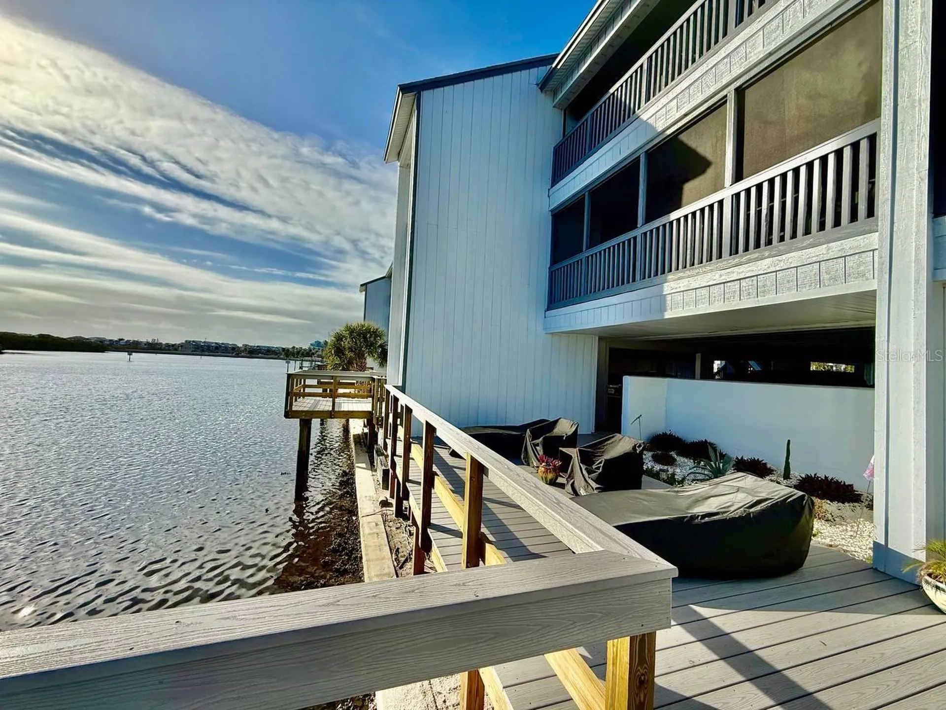 821 Bahia Del Sol Drive Ruskin FL 33570