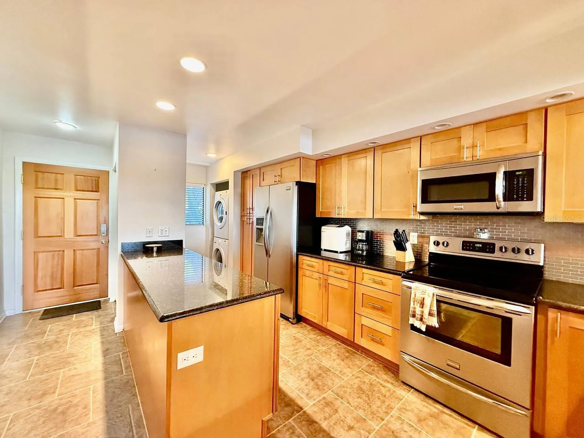 821 Bahia Del Sol Drive Ruskin FL 33570