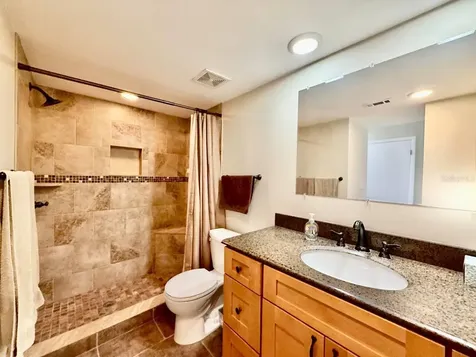 821 Bahia Del Sol Drive Ruskin FL 33570