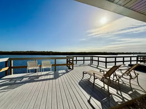 821 Bahia Del Sol Drive Ruskin FL 33570