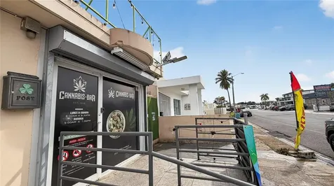Local 1, Urb. La Rosaleda Avenue Boulevard Monroig Toa Baja PR 00949